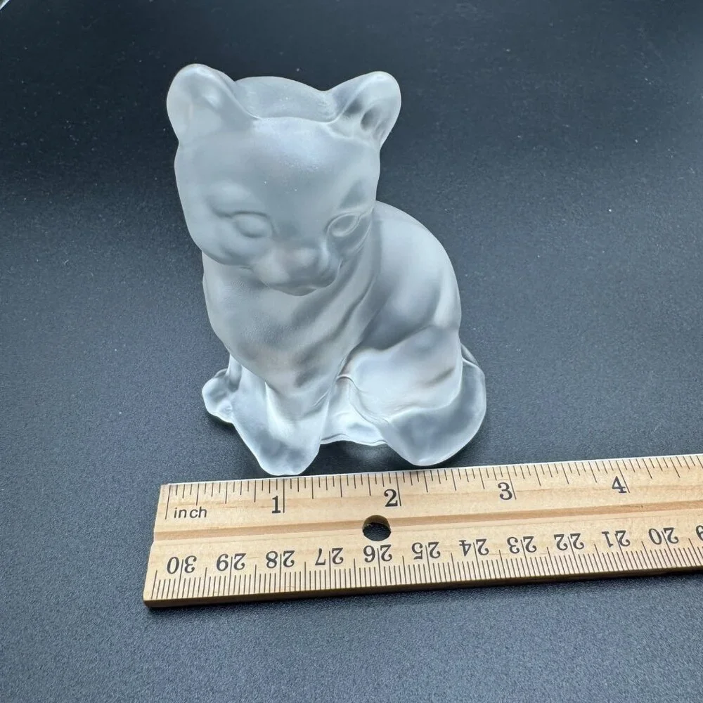 Sitting Cat Kitten Clear Frosted Art Glass Figurine Paperweight